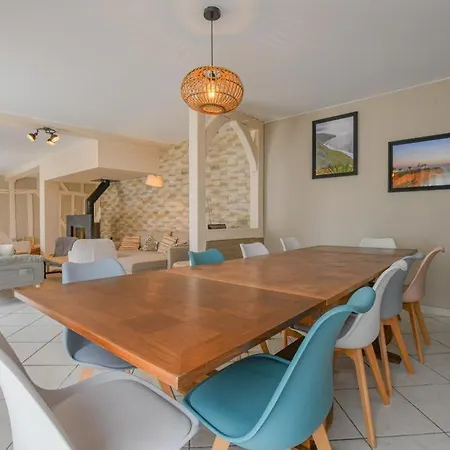 Holiday home Loiseau D'orient Geraudot