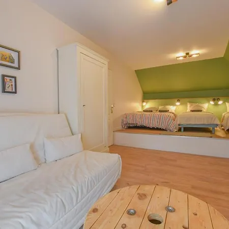 Holiday home Loiseau D'orient *