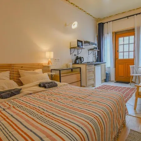 Holiday home Loiseau D'orient